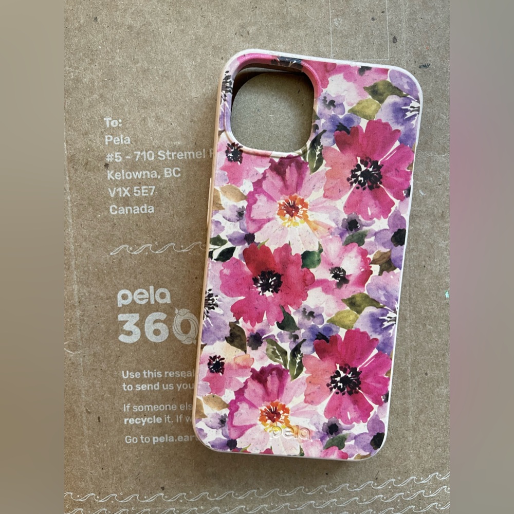 Pela Seashell Painted Petals iPhone 13 Case